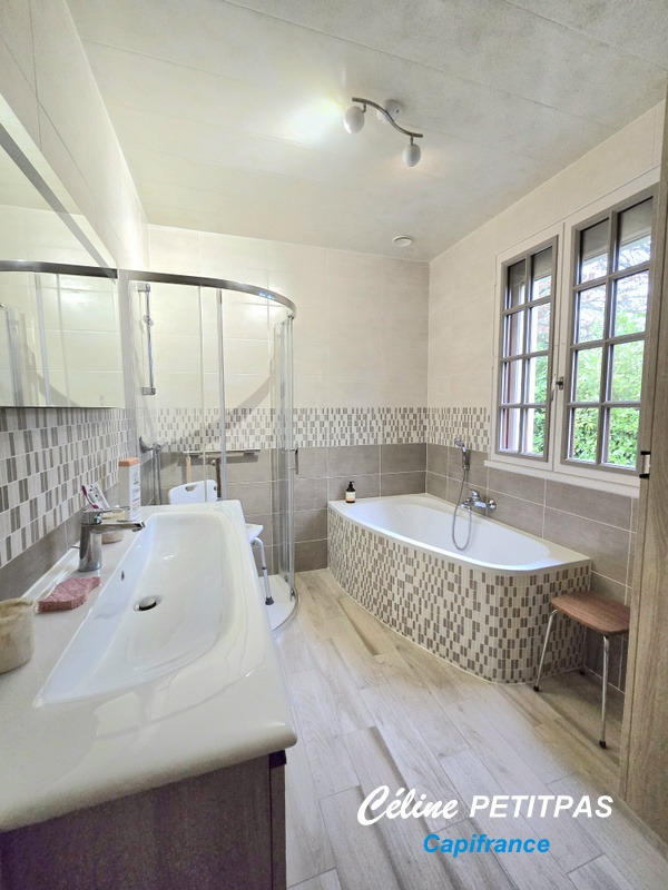 Maison - 127 m² - 6 pièces