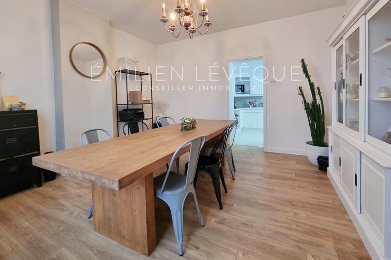 Maison - 136 m² - 7 pièces