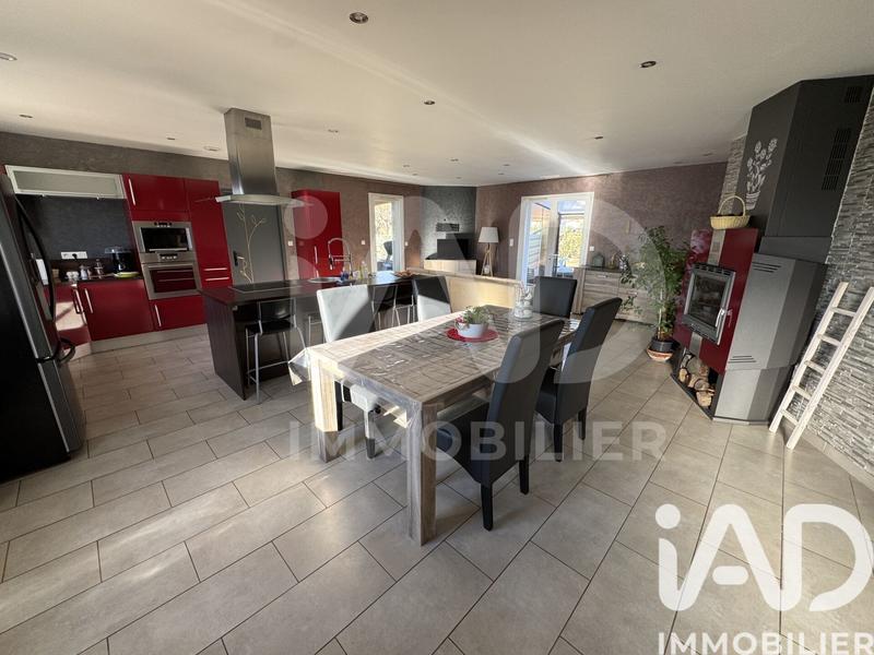 Maison - 98 m² - 4 pièces