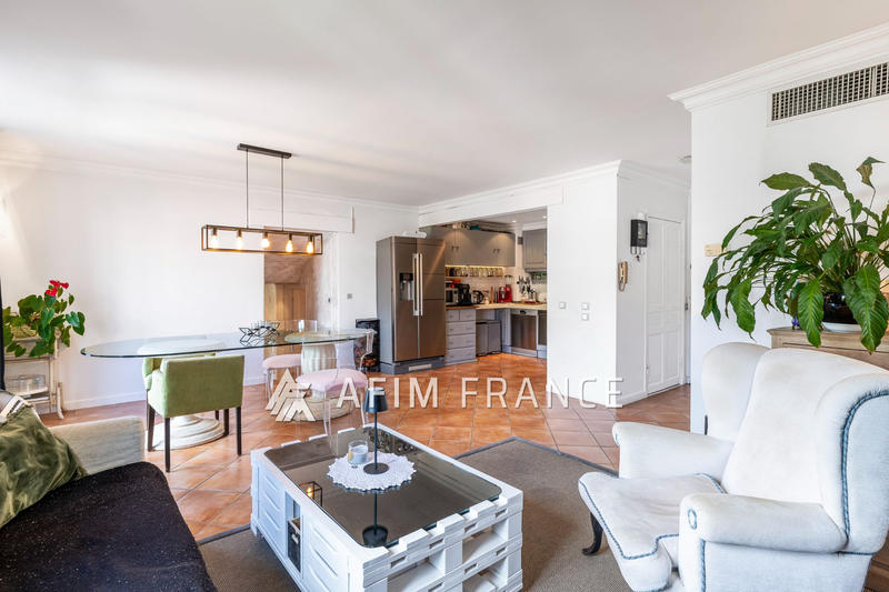 Appartement - 100 m² - 4 pièces