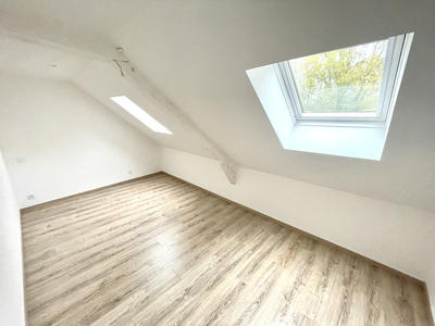 Appartement - 90 m² - 4 pièces