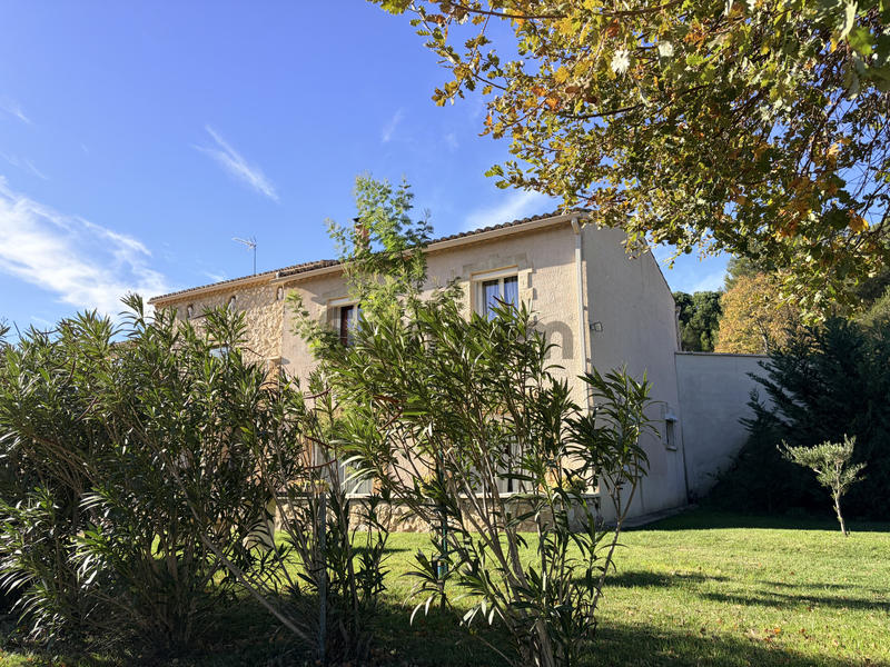 Maison - 249 m² - 8 pièces