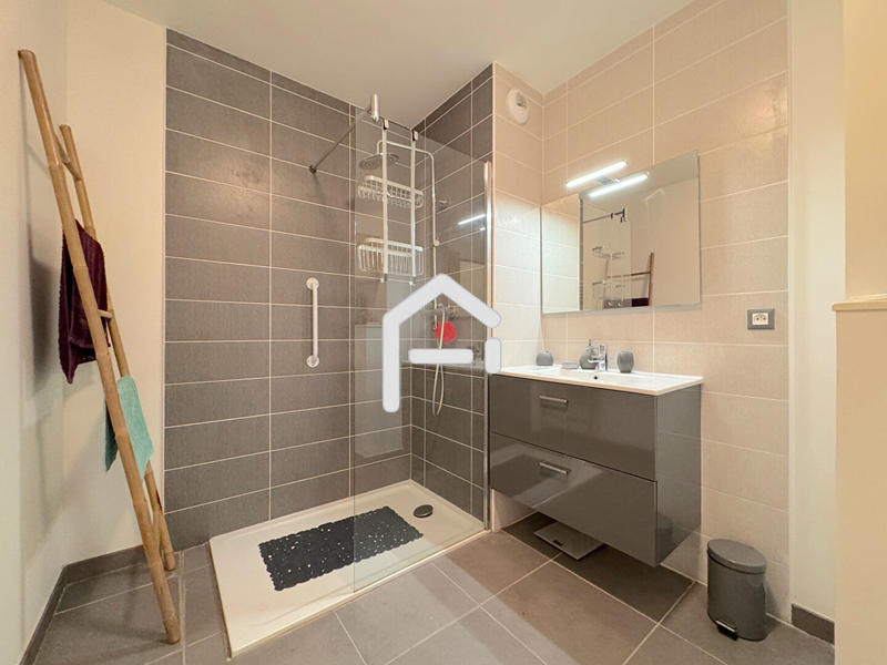 Appartement - 83 m² - 4 pièces