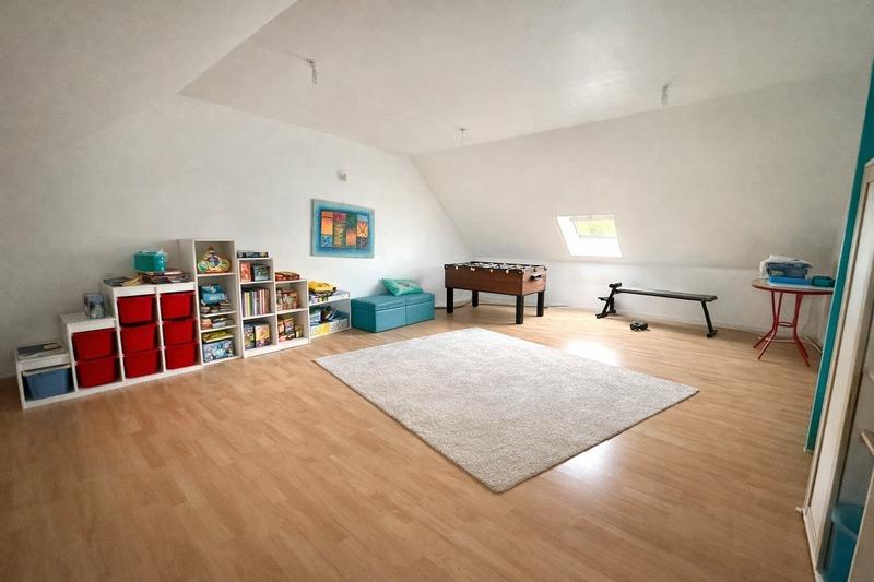 Maison - 230 m² - 7 pièces