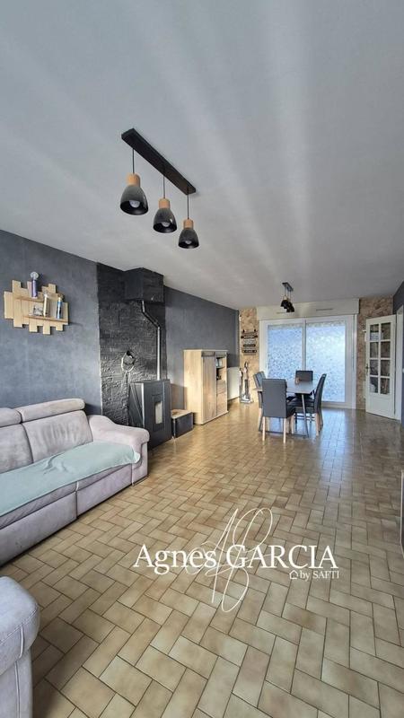 Maison - 90 m² - 4 pièces