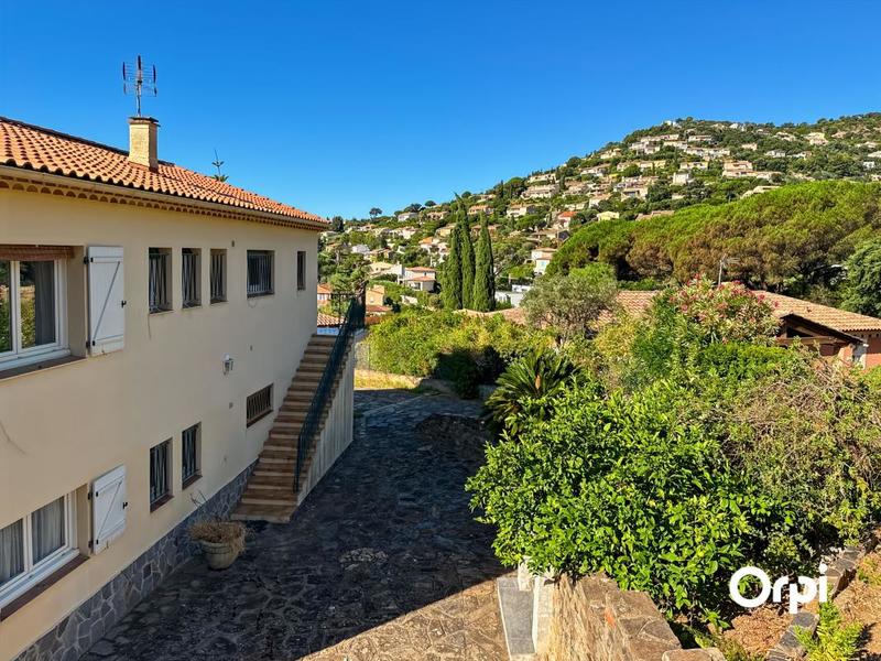 Maison - 150 m² - 8 pièces