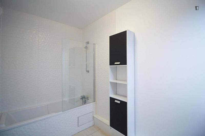 Chambre - 14 m² - 4 pièces