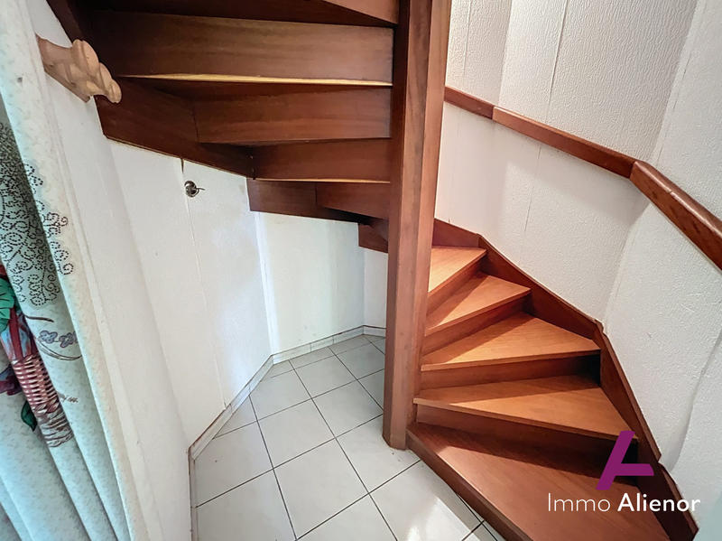 Maison - 139 m² - 5 pièces