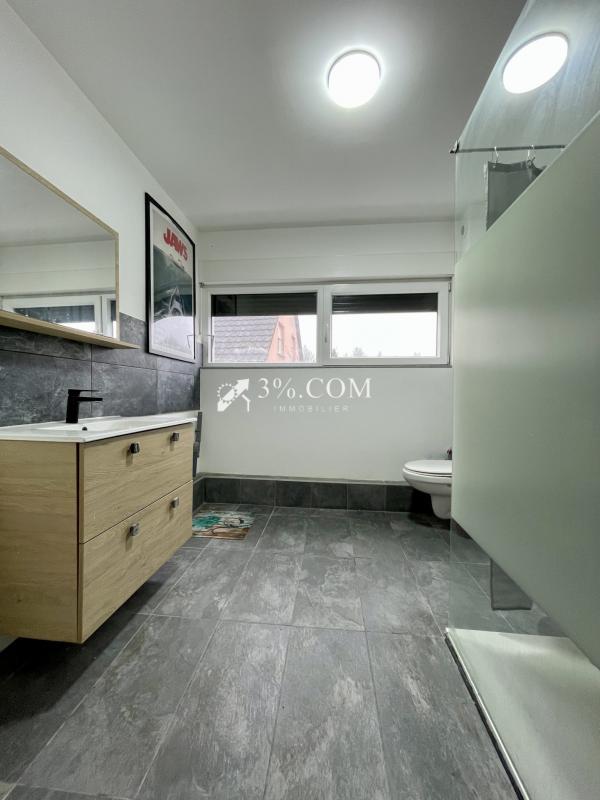 Maison - 99 m² - 5 pièces