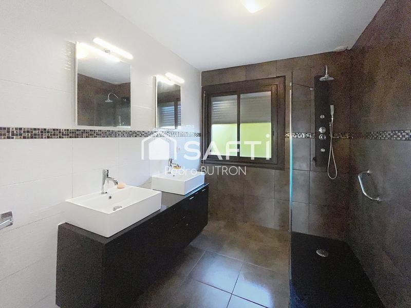 Maison - 166 m² - 7 pièces