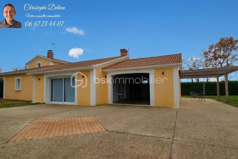 Maison traditionnelle - 141 m² - 7 pièces