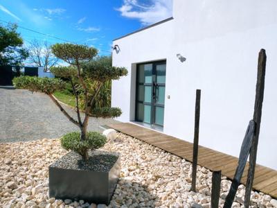 Maison - 200 m² - 4 pièces