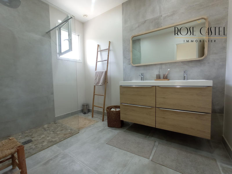 Maison contemporaine - 251 m² - 6 pièces