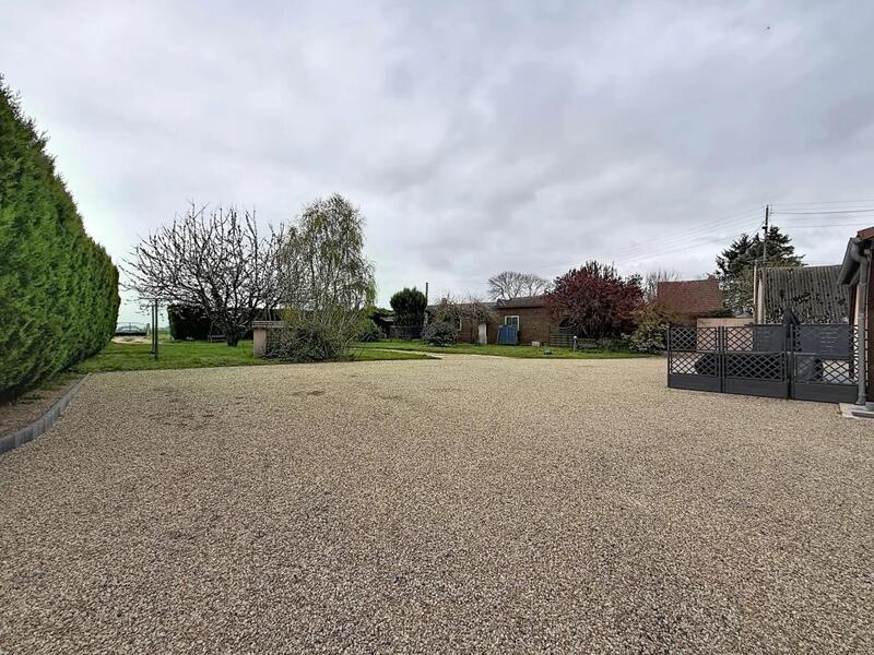 Maison - 202 m² - 8 pièces