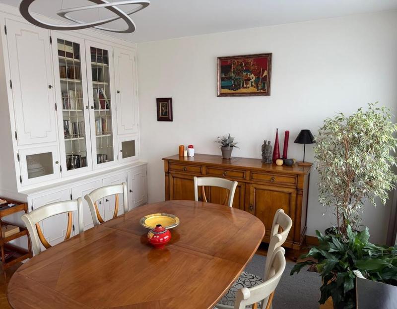 Appartement - 94 m² - 4 pièces