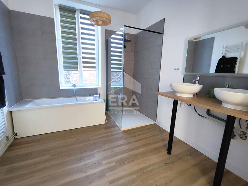 Maison - 142 m² - 6 pièces