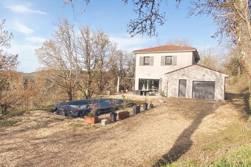 Maison - 163 m² - 2 pièces