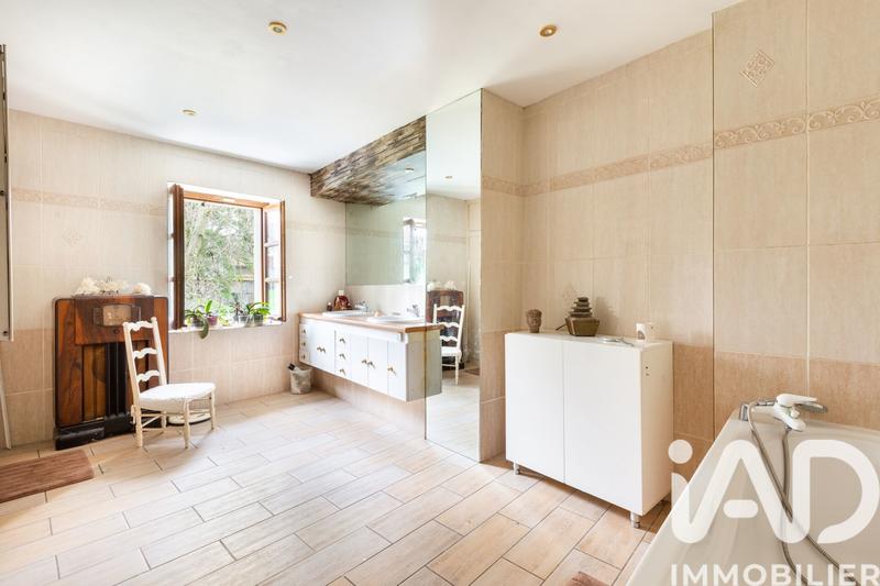 Maison - 200 m² - 5 pièces