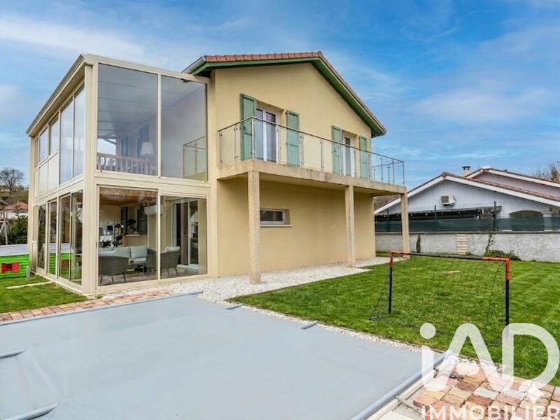 Maison - 110 m² - 4 pièces