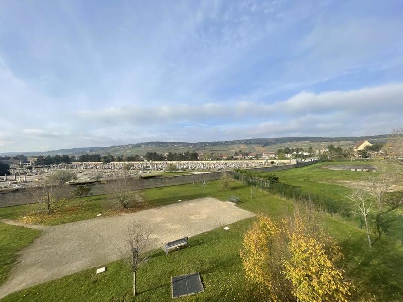 Appartement - 85 m² - 4 pièces