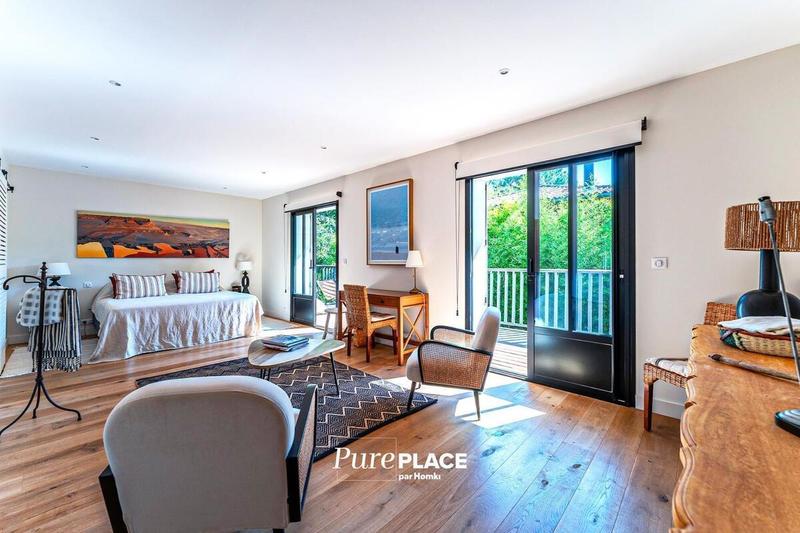 Villa - 278 m² - 7 pièces