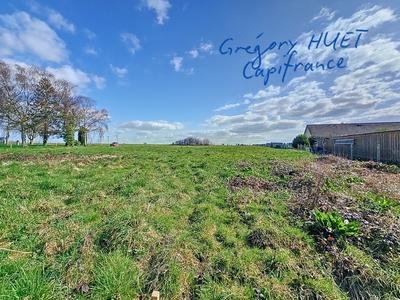 Terrain constructible - 1 004 m²