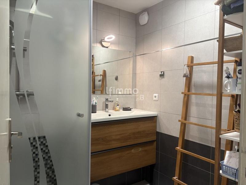 Appartement - 81 m² - 4 pièces