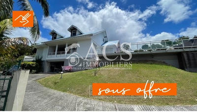 Villa - 255 m² - 5 pièces