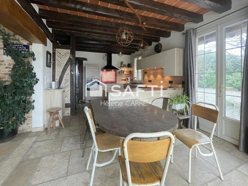 Maison - 237 m² - 11 pièces