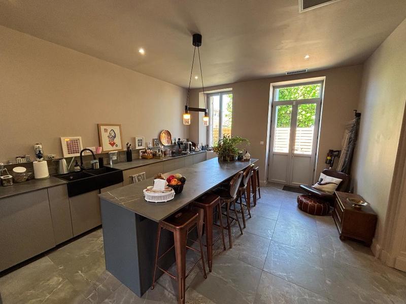 Maison de maîtres - 190 m² - 8 pièces