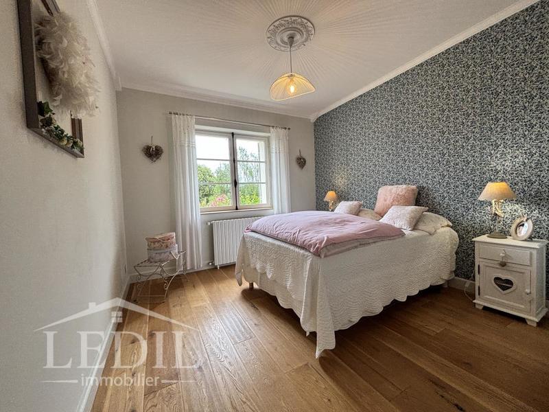 Maison en pierre - 300 m² - 6 pièces