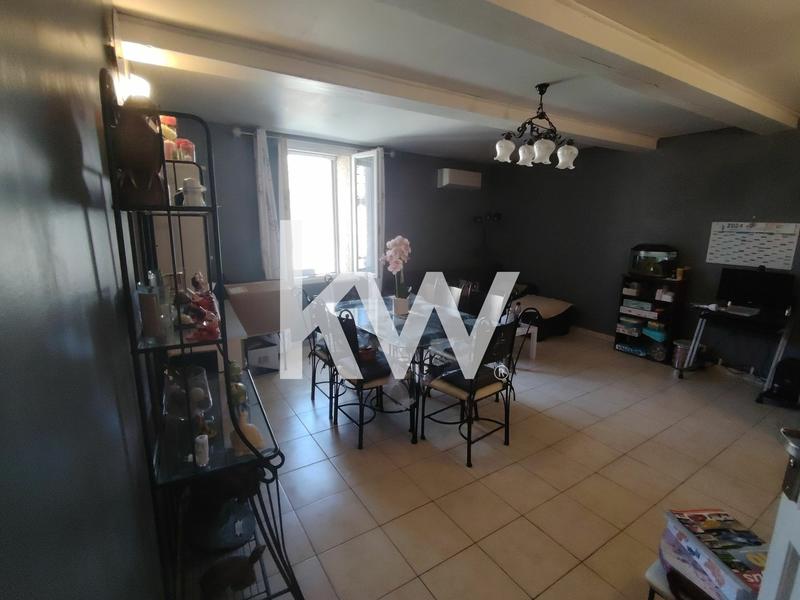 Maison de village - 80 m² - 4 pièces