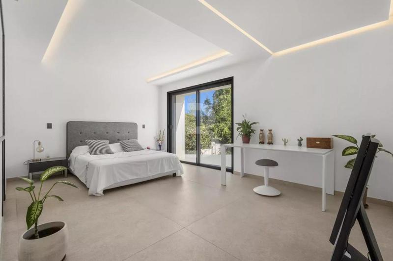 Villa - 326 m² - 9 pièces