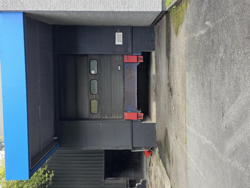 Entrepôt - 2 860 m²