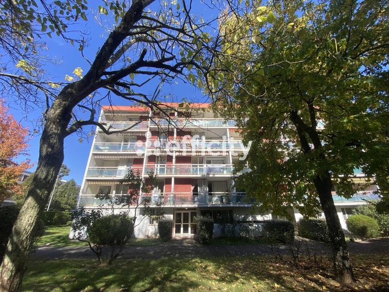 Appartement - 85 m² - 3 pièces