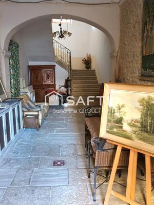 Maison - 250 m² - 10 pièces