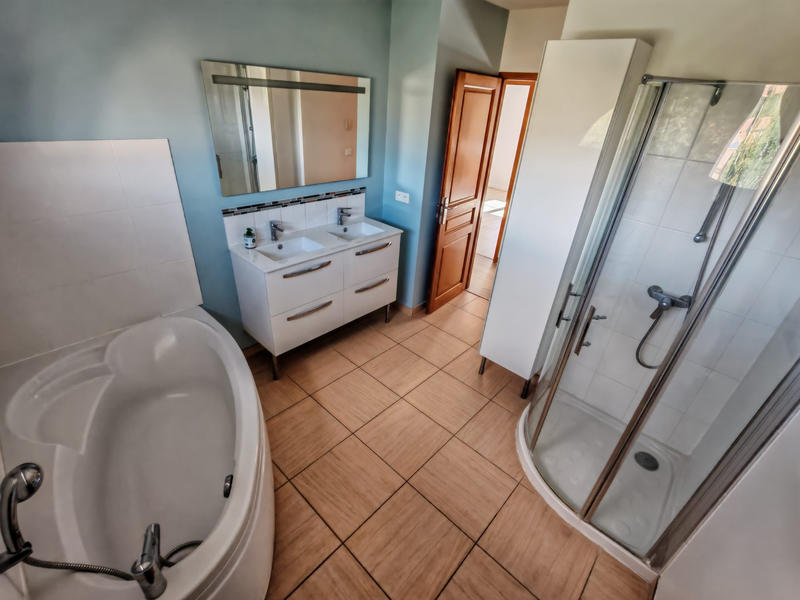 Maison - 145 m² - 6 pièces