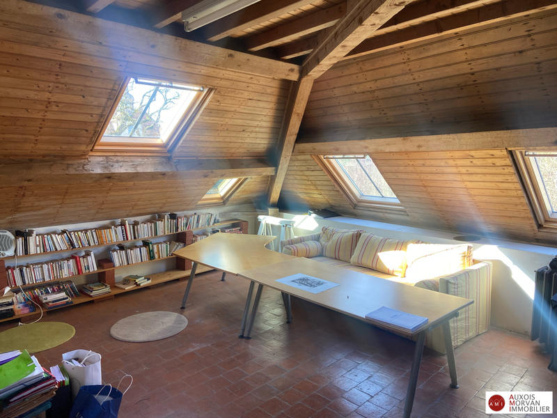 Maison - 208 m² - 12 pièces