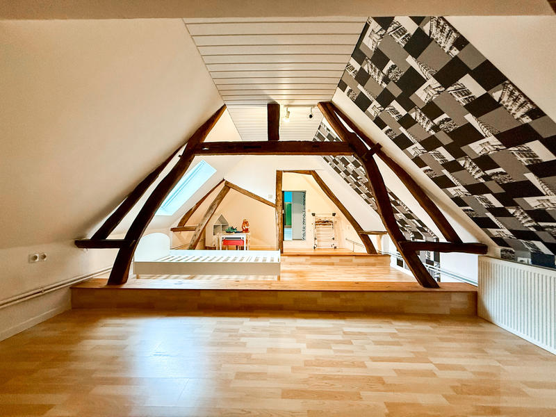 Maison - 186 m² - 7 pièces