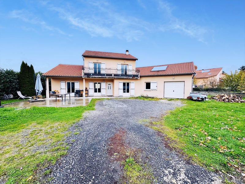 Maison - 167 m² - 6 pièces