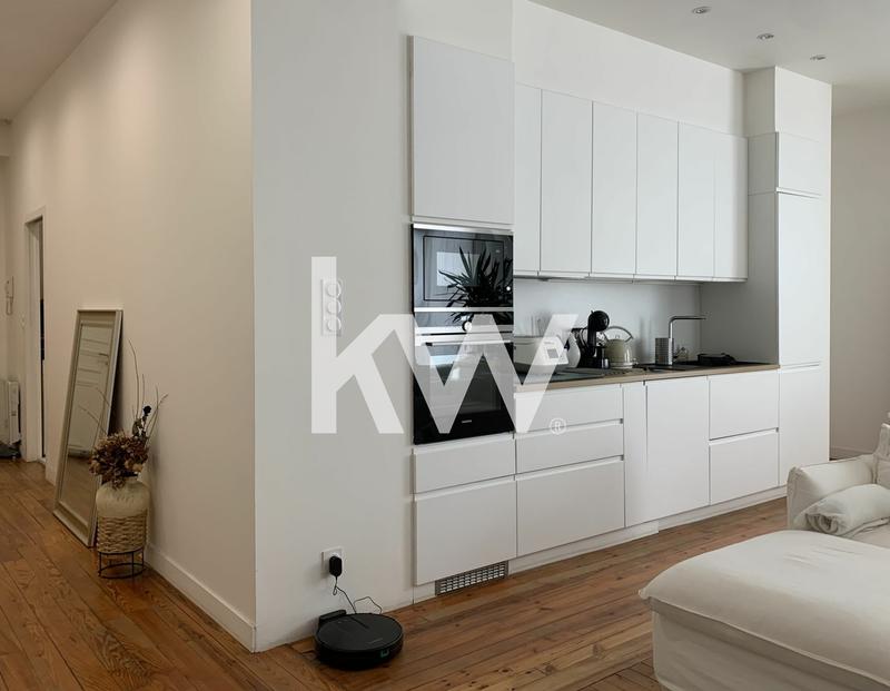 Appartement - 100 m² - 4 pièces