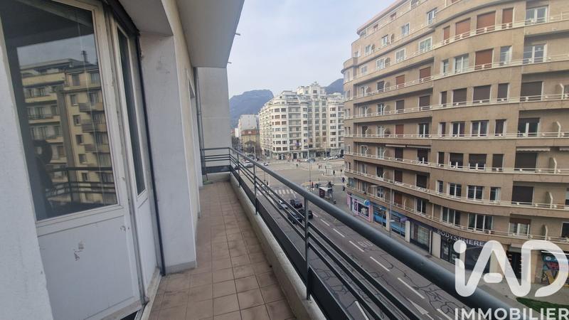 Appartement - 87 m² - 3 pièces