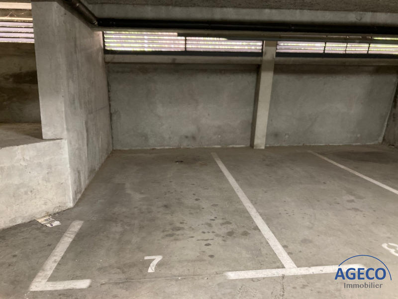 Parking / Garage - 13 m²