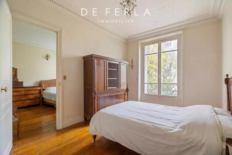 Appartement - 166 m² - 9 pièces