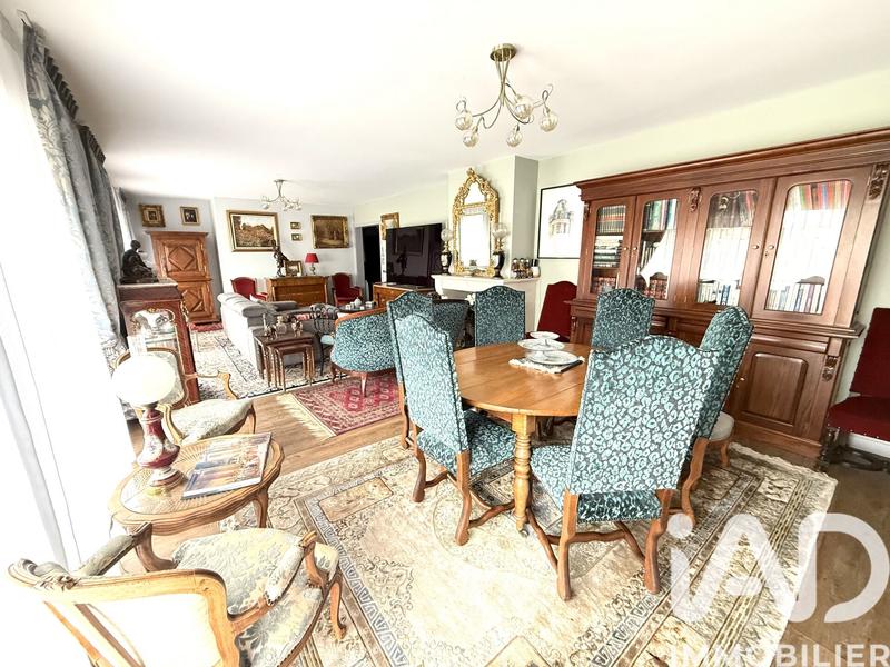 Appartement - 99 m² - 4 pièces