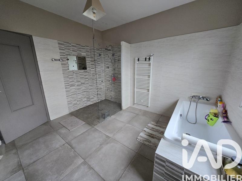 Maison - 159 m² - 6 pièces