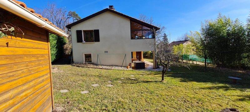 Maison - 200 m² - 10 pièces