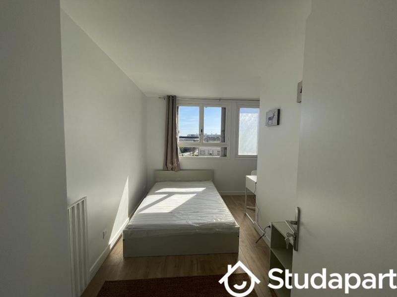 Chambre - 11 m² - 1 pièce