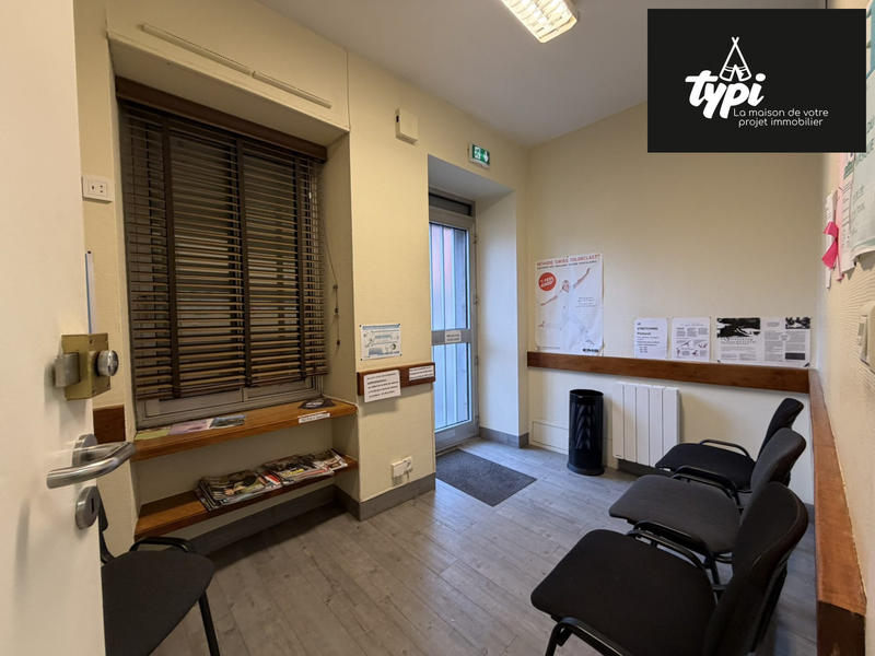 Local commercial - 123 m² - 1 pièce