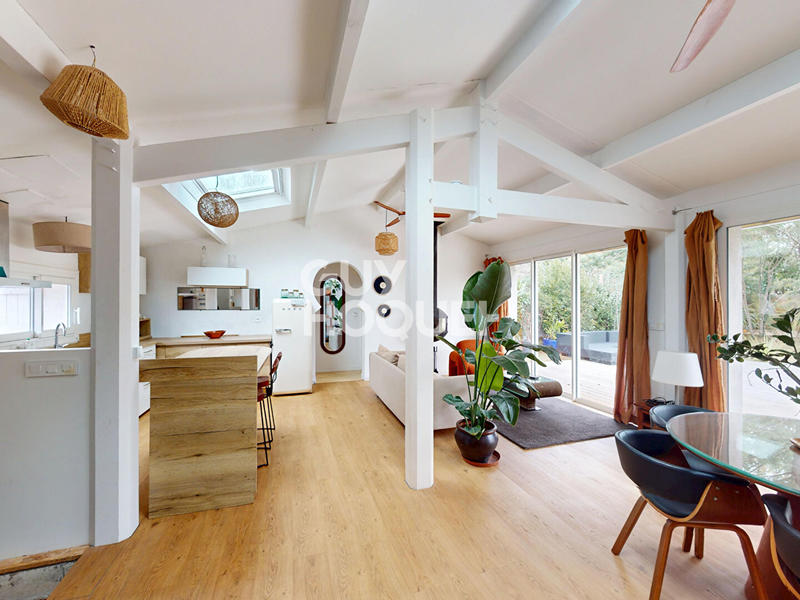 Maison - 84 m² - 4 pièces